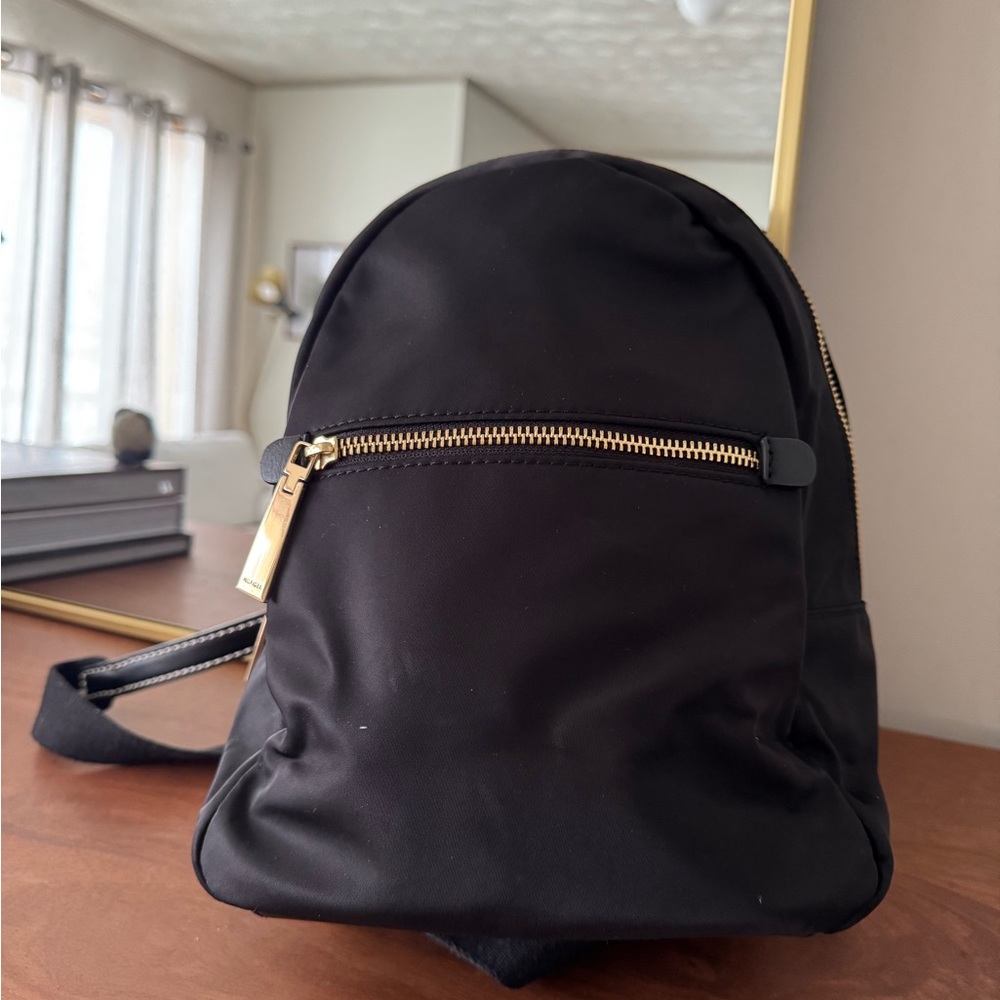 Tommy Hilfiger Mini Purse Backpack